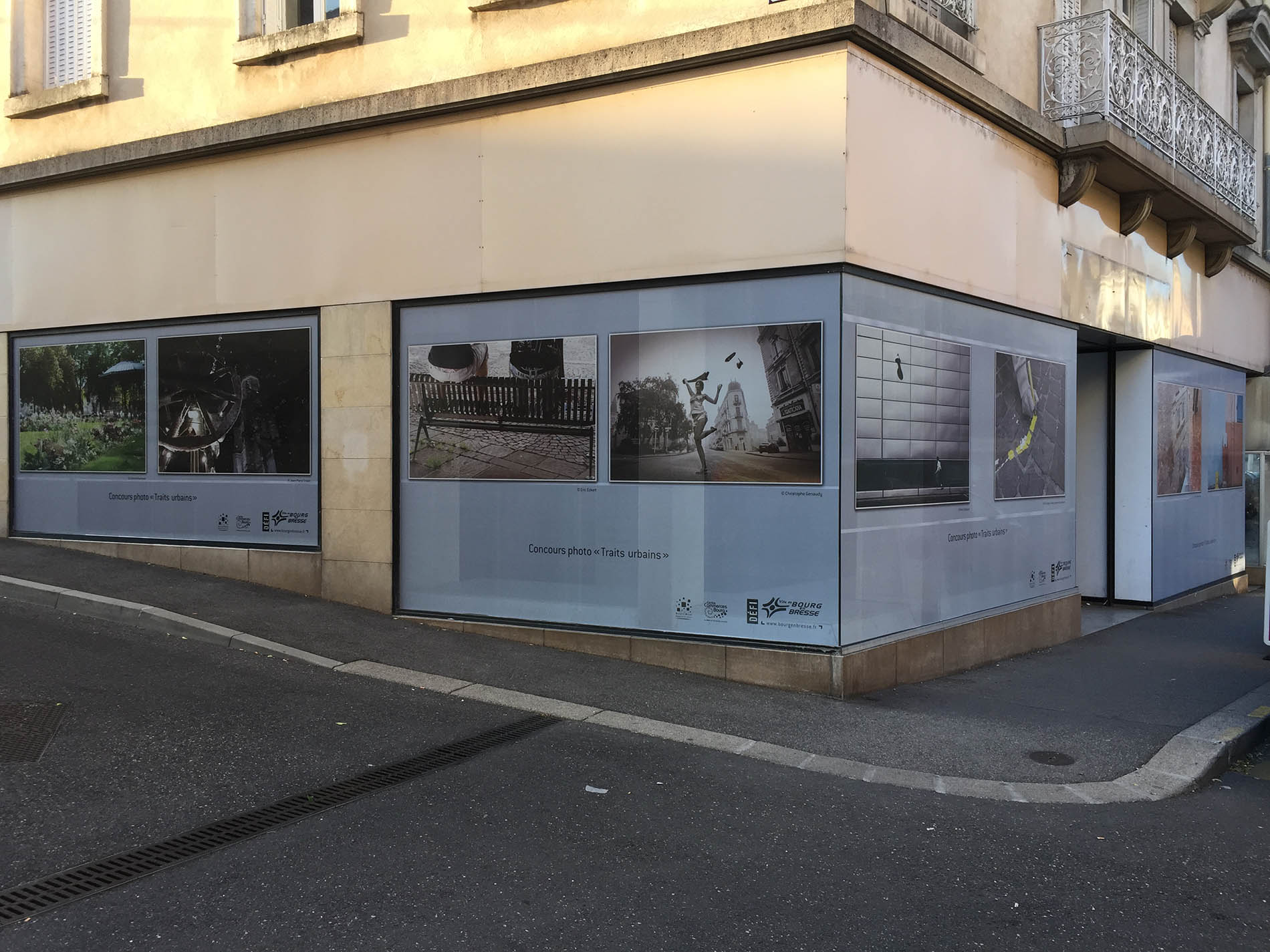 vitrine_microperfore_bourg_en_bresse